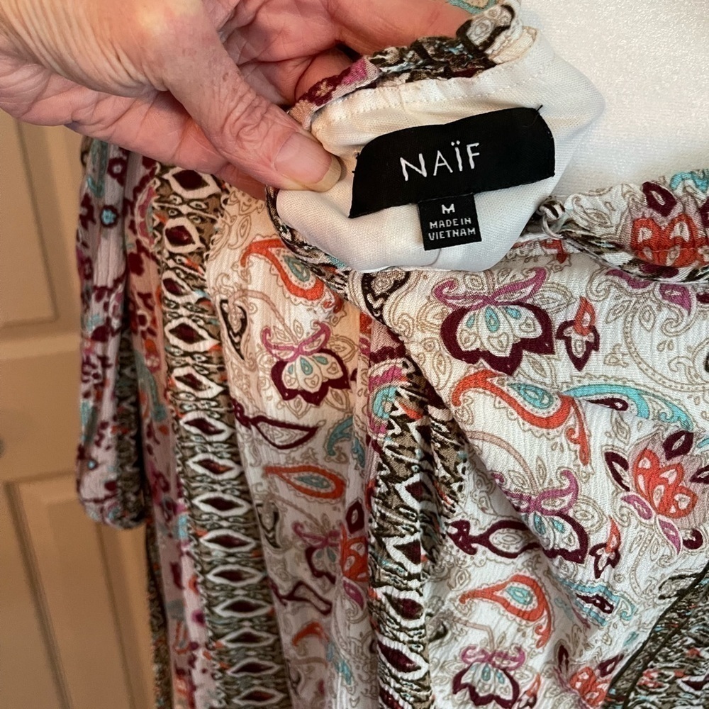 Nanif off the shoulder paisley floral stripe print mini dress. - Picture 4 of 5